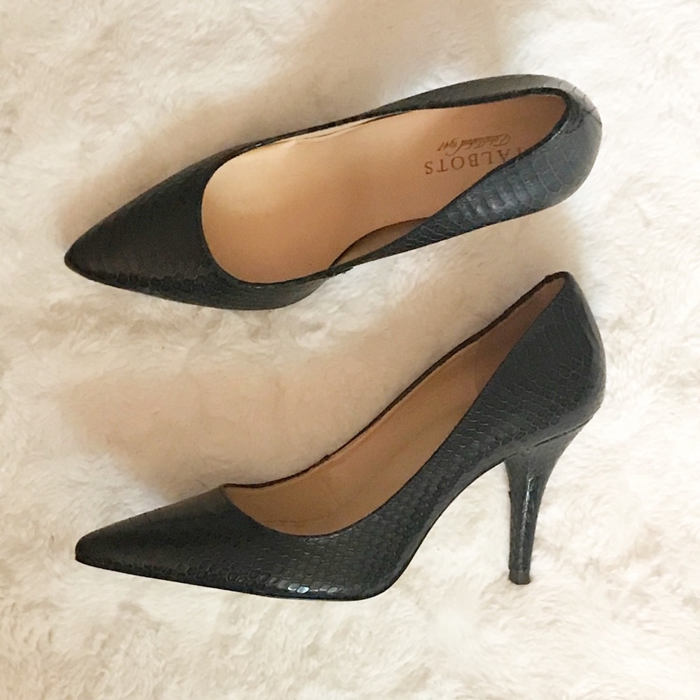 Talbots Snakeskin Embossed heels
